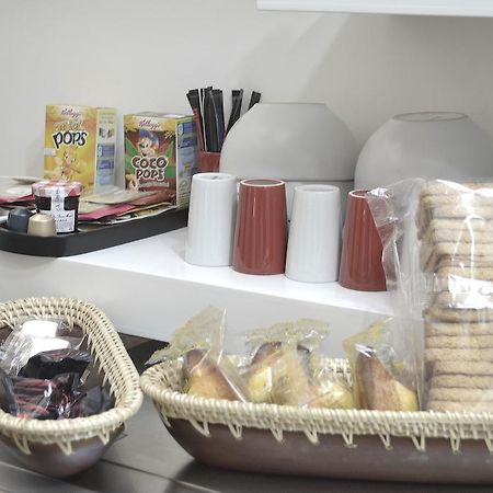 Les Lys Villa Vincennes Bilik gambar