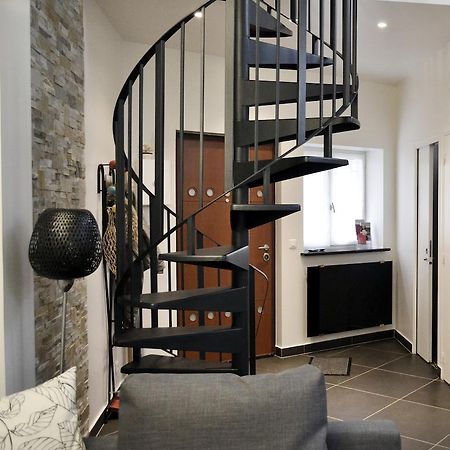 Les Lys Villa Vincennes Bilik gambar