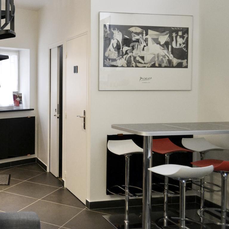 Les Lys Villa Vincennes Bilik gambar