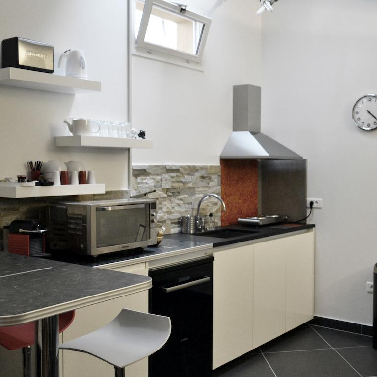Les Lys Villa Vincennes Bilik gambar