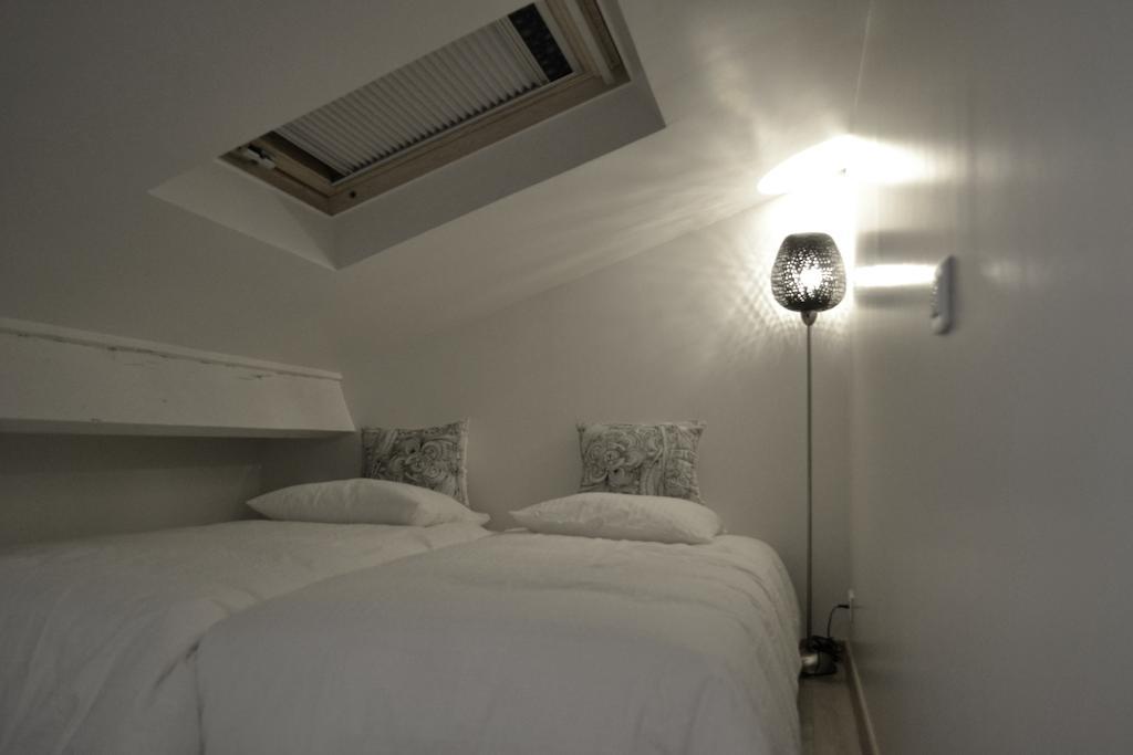 Les Lys Villa Vincennes Bilik gambar